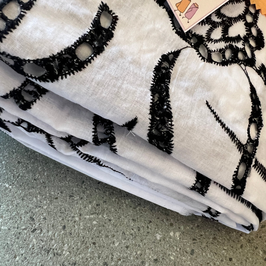 Benidorm White 4m packs $40