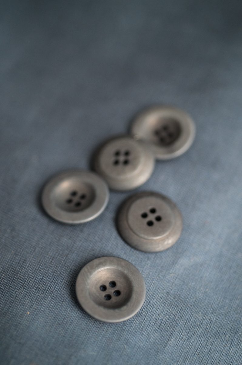 GREY COROZO 22mm Button - Merchant & Mills